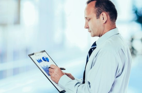Healthtech CEO's Free Monthly Mentoring Helps Startups Scale