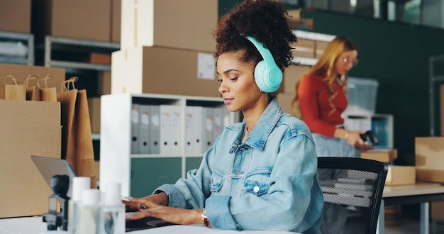improve ecommerce customer service