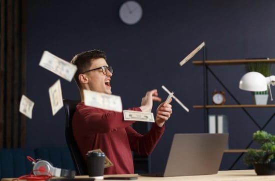 Top Performance Bonus Examples That Boost Employee Motivation