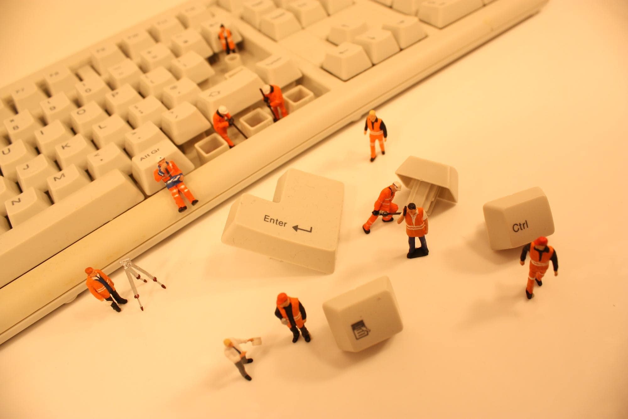 problems and challenges of outsourcing