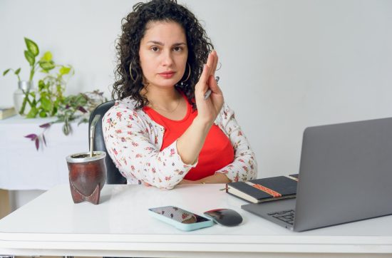 Stop burning cash on your first hire with a virtual assistant.