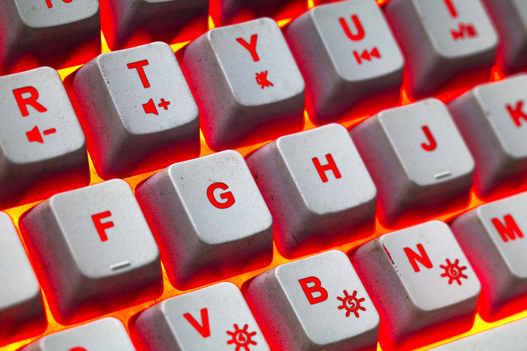 Gemini 3 triggers OpenAI Code Red, threatening enterprise AI bets. **OpenAI Code Red Google**